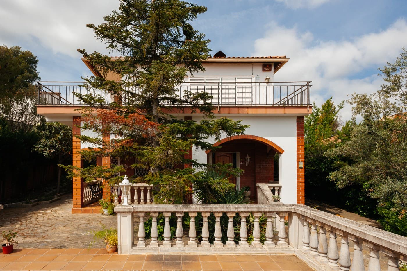 Magnifica casa de 6 Dormitorios con Piscina y vistas, Esparreguera