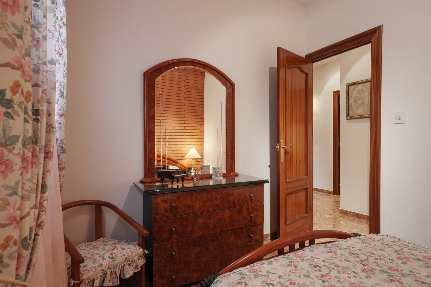 Magnifica casa de 6 Dormitorios con Piscina y vistas — miniatura 13