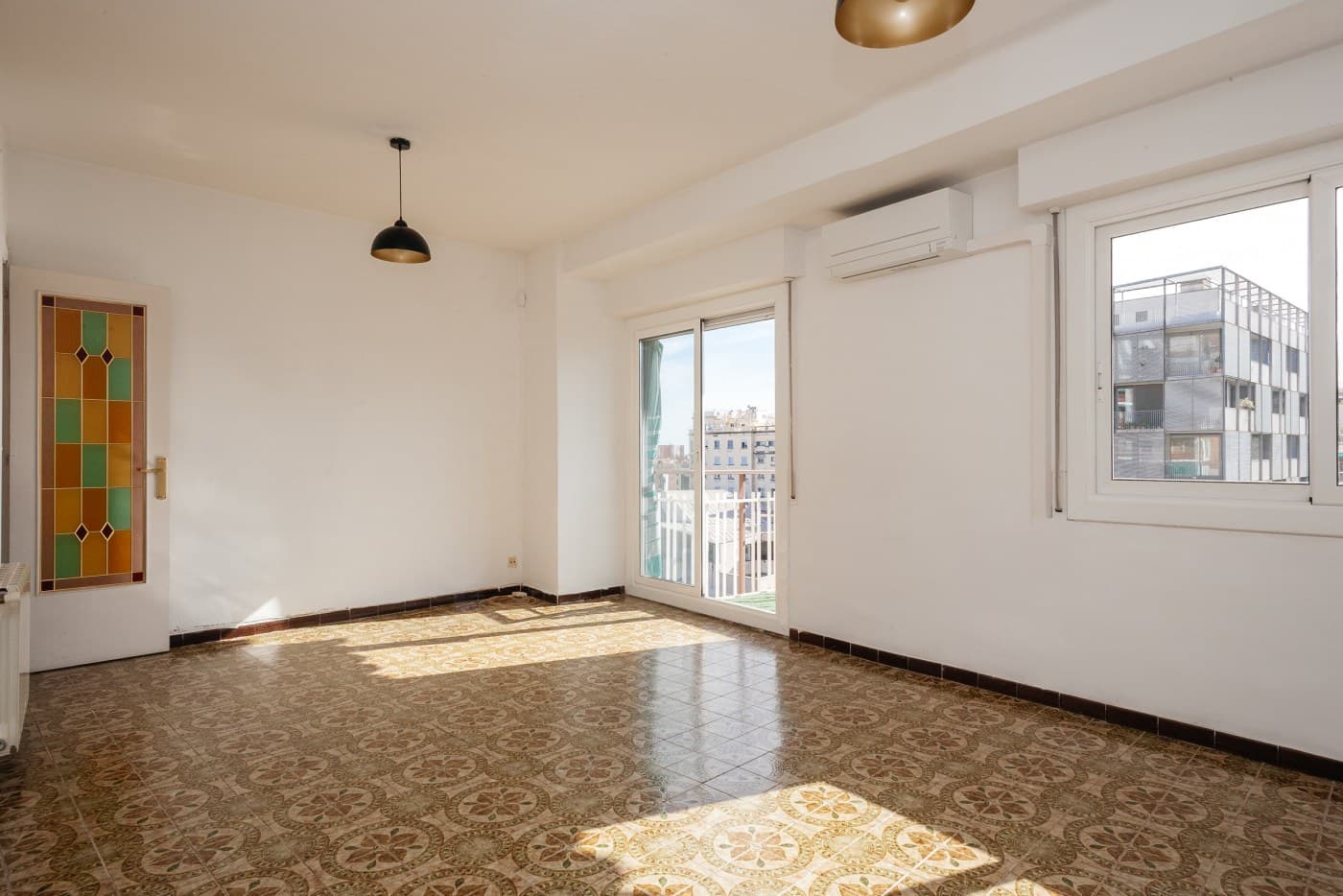 Piso alto y luminoso con vistas despejadas al Tibidabo – Av. Vallcarca — miniatura 4
