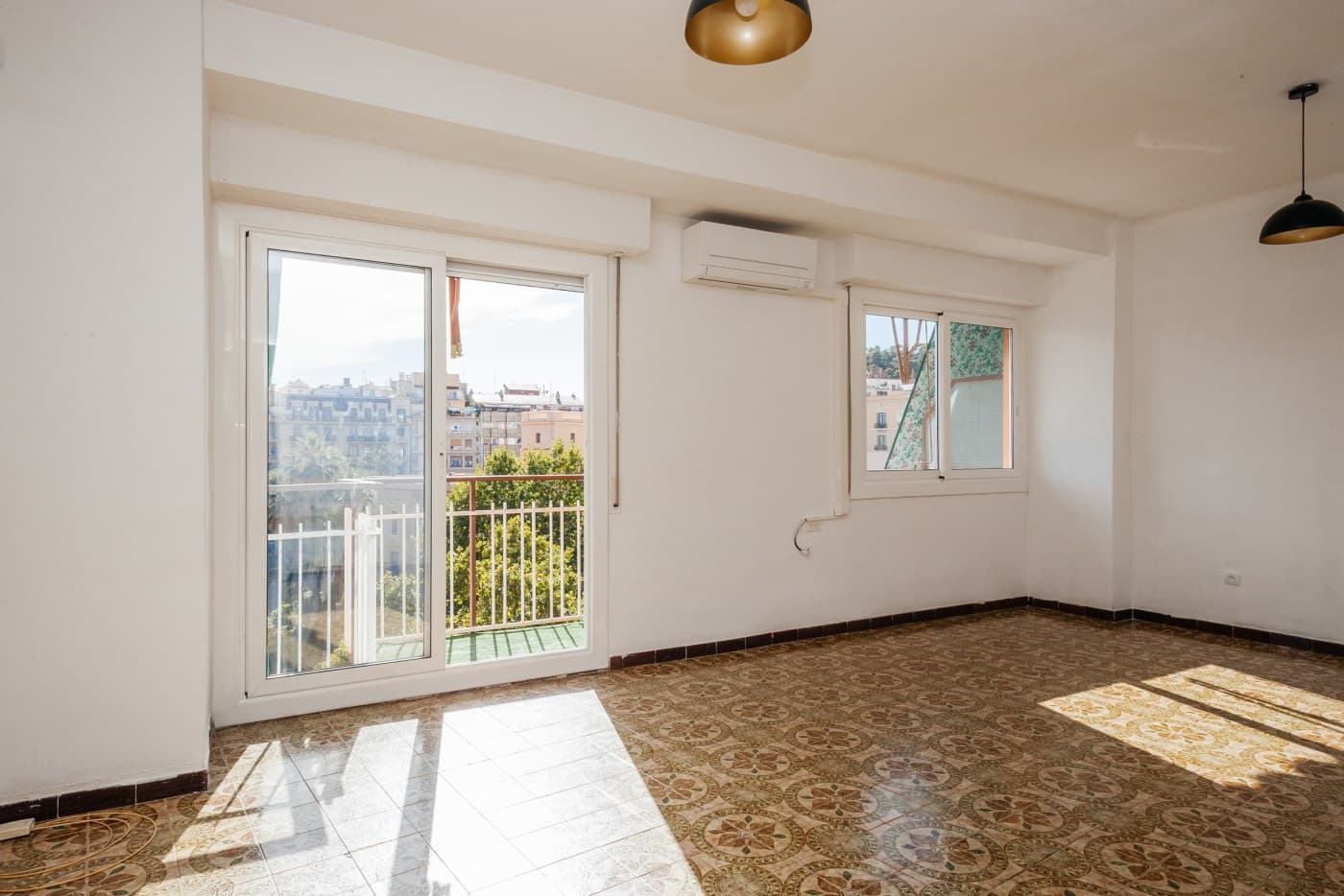 Piso alto y luminoso con vistas despejadas al Tibidabo – Av. Vallcarca — miniatura 6