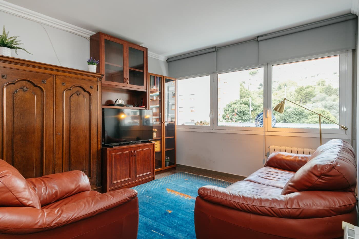 Excelente oportunidad: vivienda de 4 habitaciones con plaza de parking en concesión en una ubicación tranquila y bien comunicada. — miniatura 4