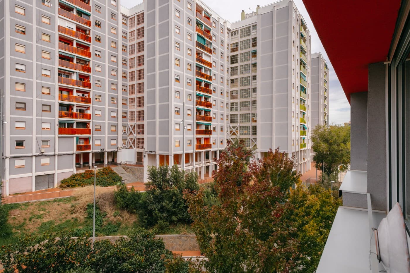 Excelente oportunidad: vivienda de 4 habitaciones con plaza de parking en concesión en una ubicación tranquila y bien comunicada. — miniatura 25