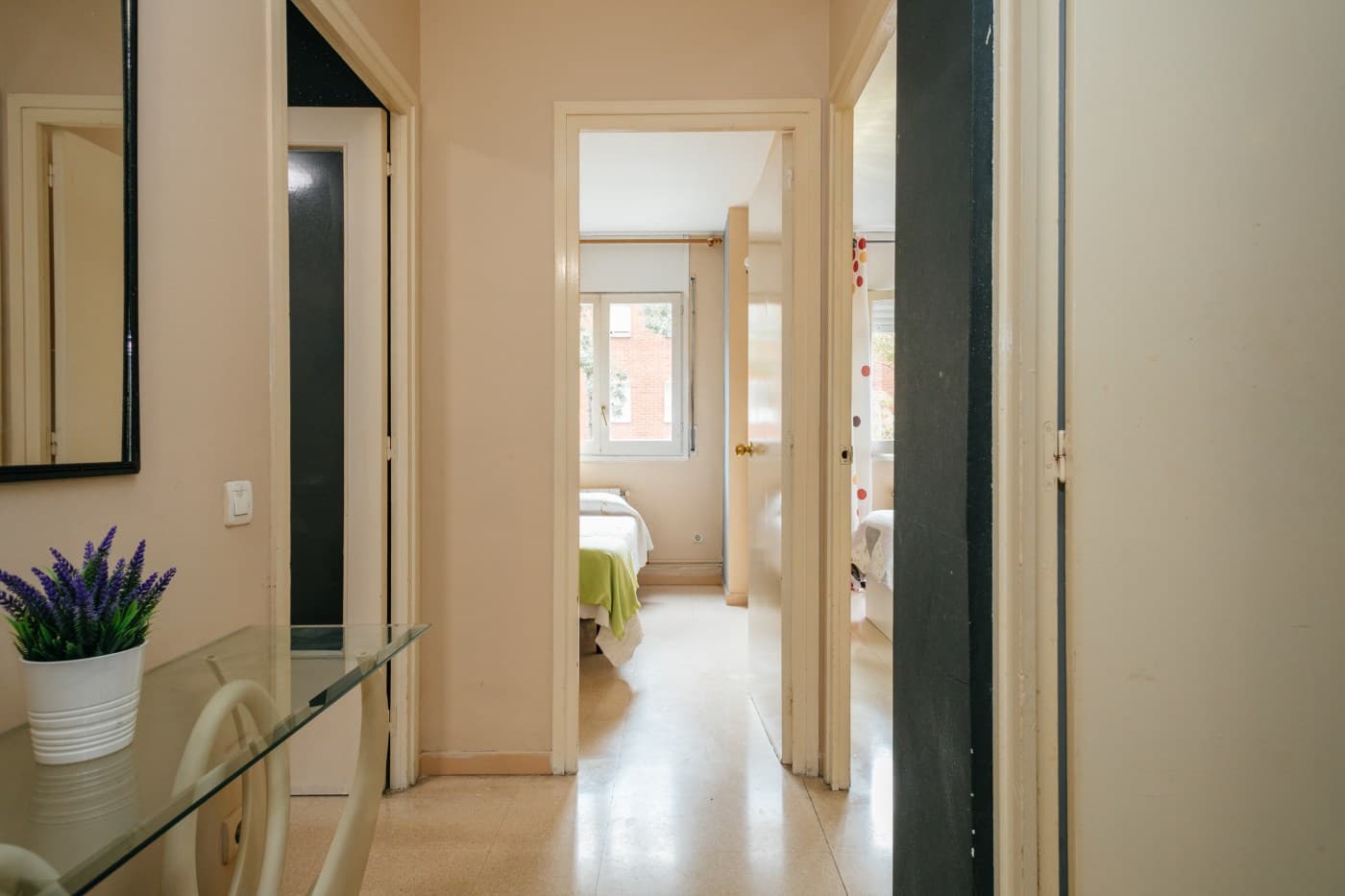 Luminoso piso de 3 habitaciones con balcón en Baró de Viver — miniatura 9