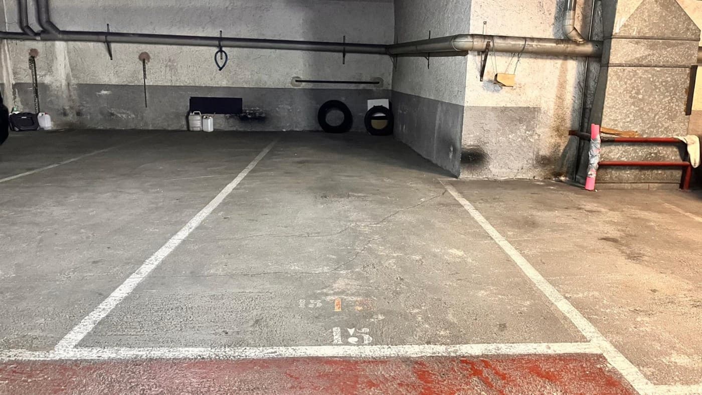 Parking en venta o alquiler en Calle Lanzarote – Sant Andreu Palomar — miniatura 2