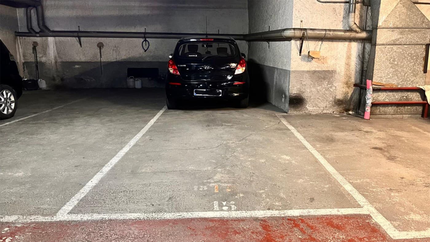 Parking en venta o alquiler en Calle Lanzarote – Sant Andreu Palomar — miniatura 5