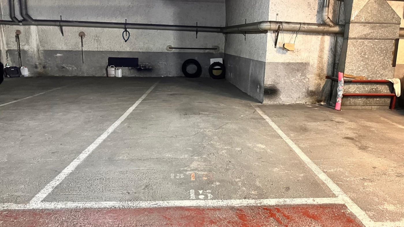 Parking en venta o alquiler en Calle Lanzarote – Sant Andreu Palomar — miniatura 4