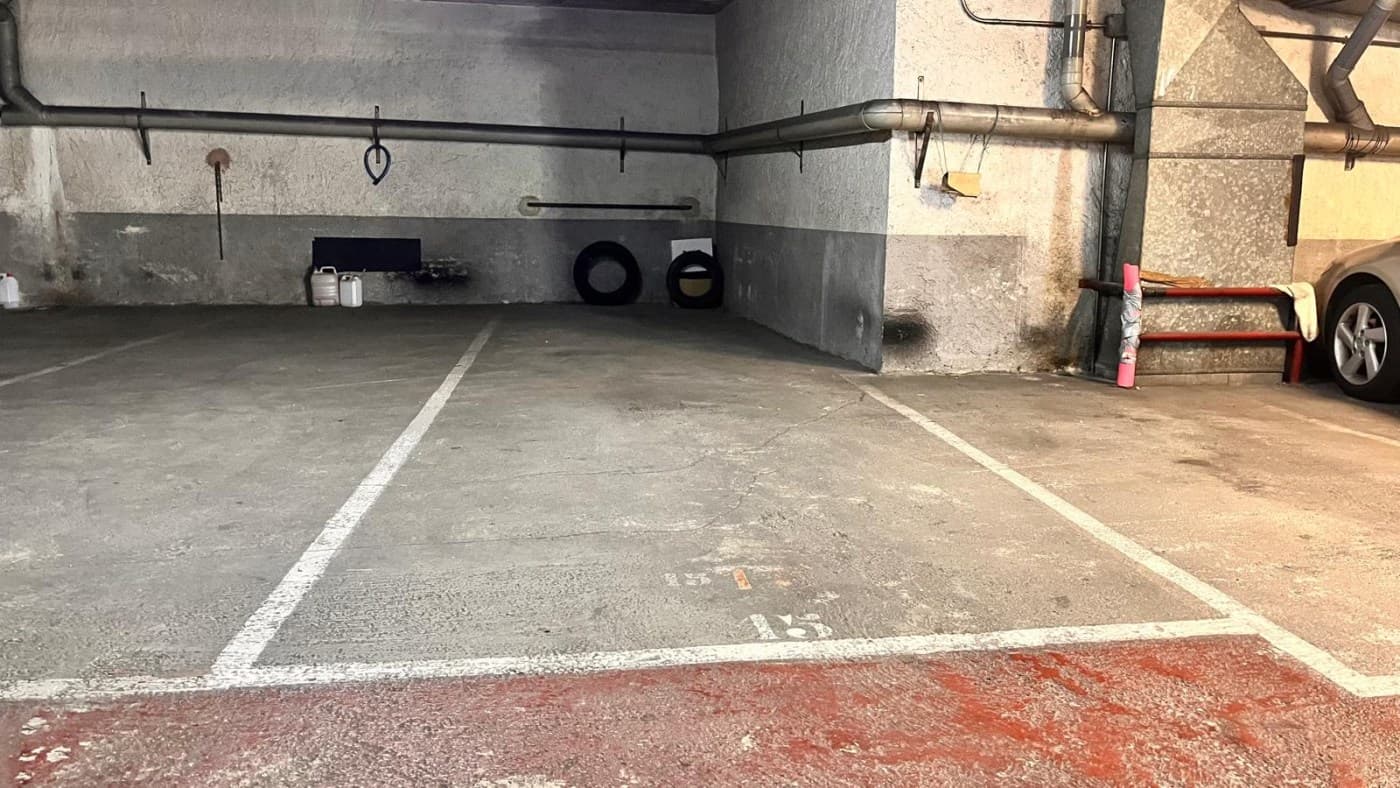 Parking en venta o alquiler en Calle Lanzarote – Sant Andreu Palomar — miniatura 6