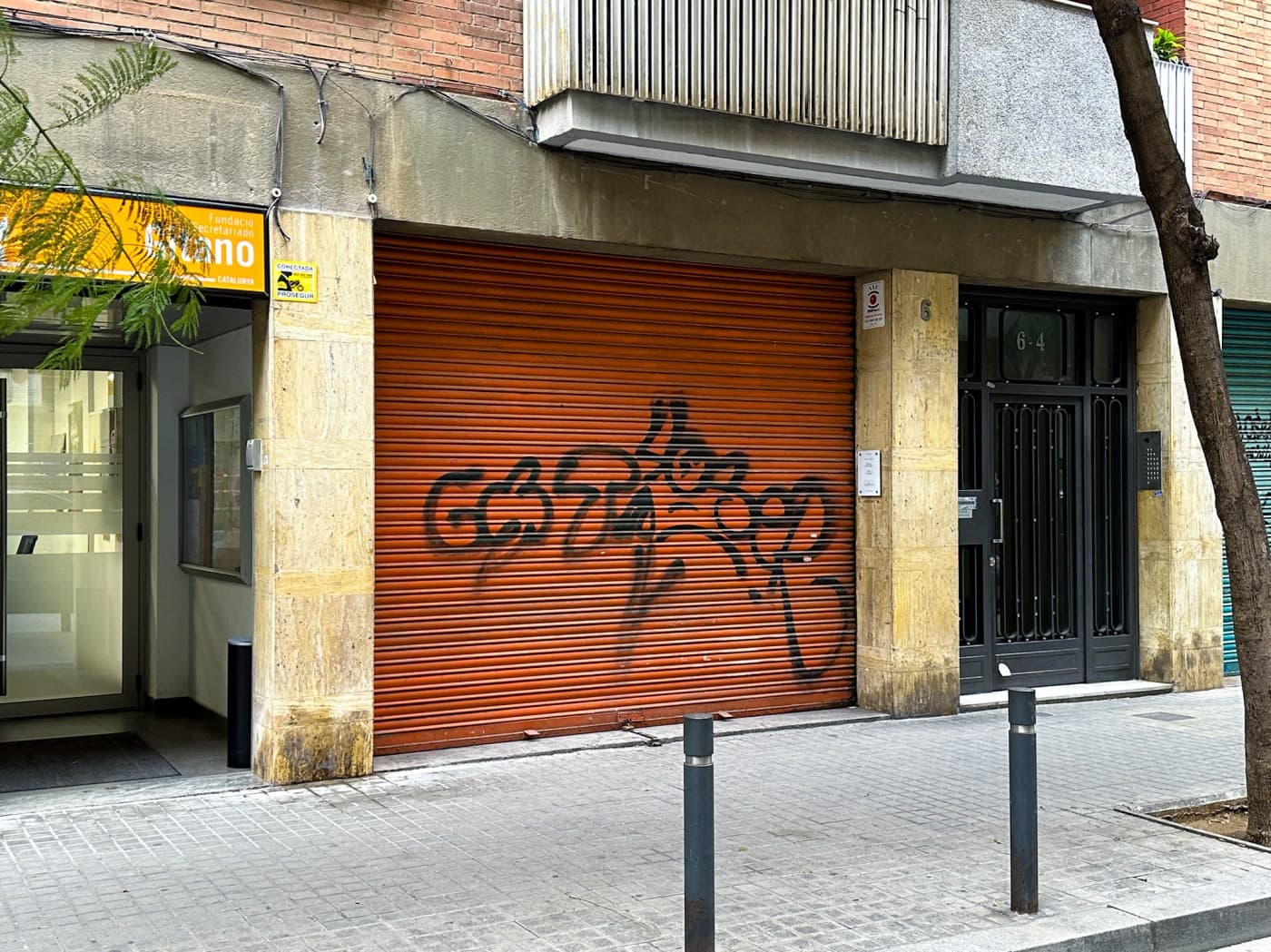 Local de 127m² en Venta en La Sagrera — miniatura 2