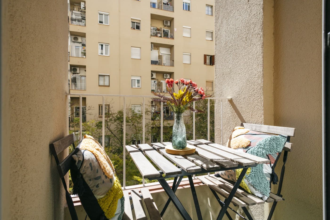 Luminoso y soleado piso de 3 habitaciones con balcón , Sant Andreu