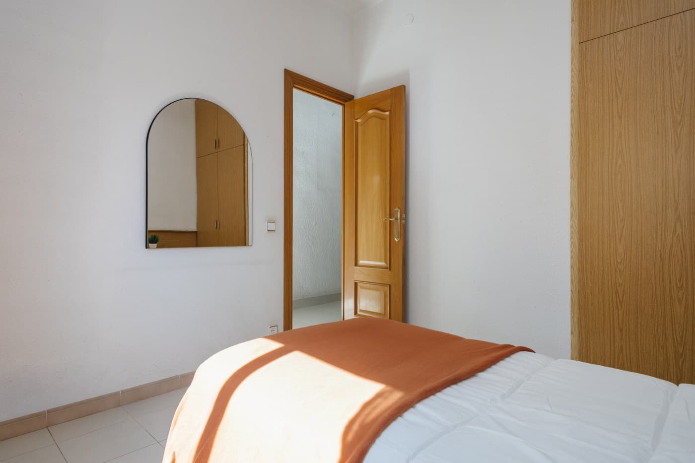 Luminoso y soleado piso de 3 habitaciones con balcón  — miniatura 13