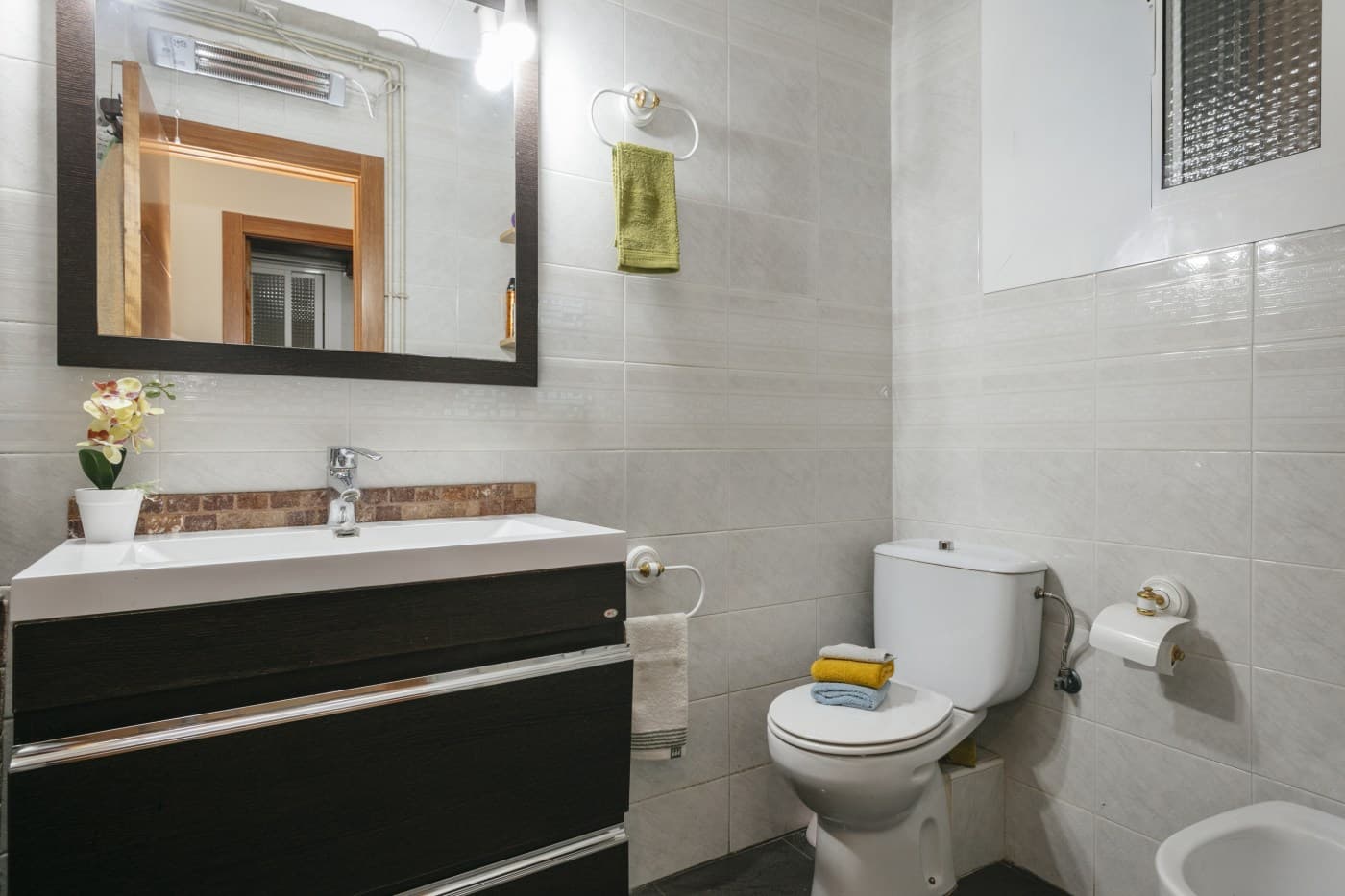 Luminoso y acogedor piso en venta de 4 habitaciones en La Sagrera — miniatura 20