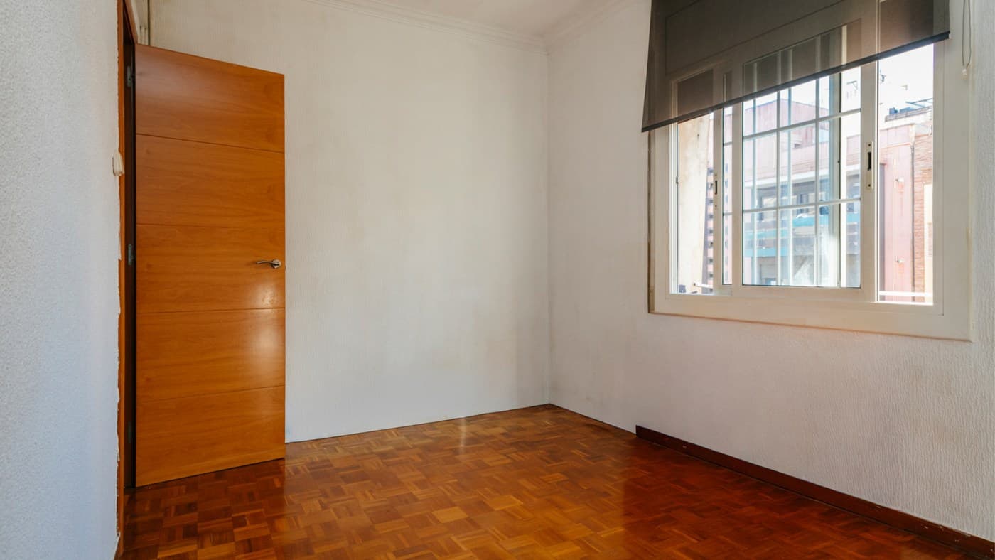 Piso de 81m² con 3 dormitorios y ascensor en calle Velia  — miniatura 13
