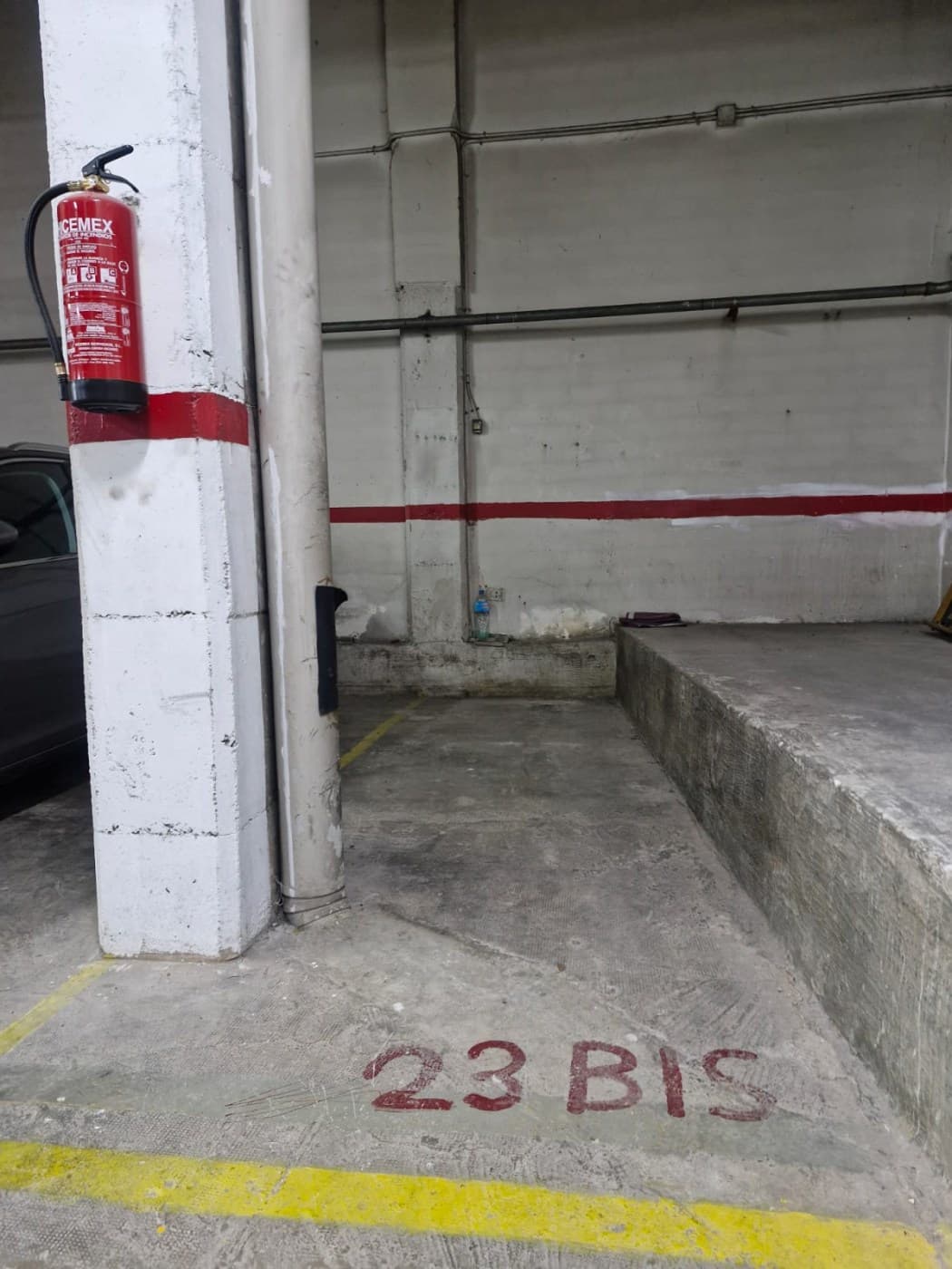 Plaza de parking para 3 motos en el barrio de Porta — miniatura 6