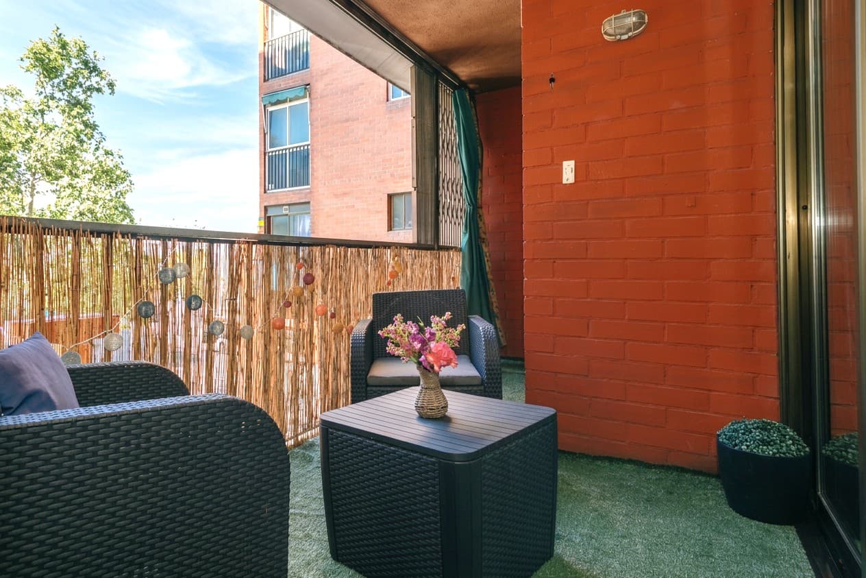 Luminoso piso de 3 habitaciones con terraza y balcón en Baró de Viver, Sant Andreu