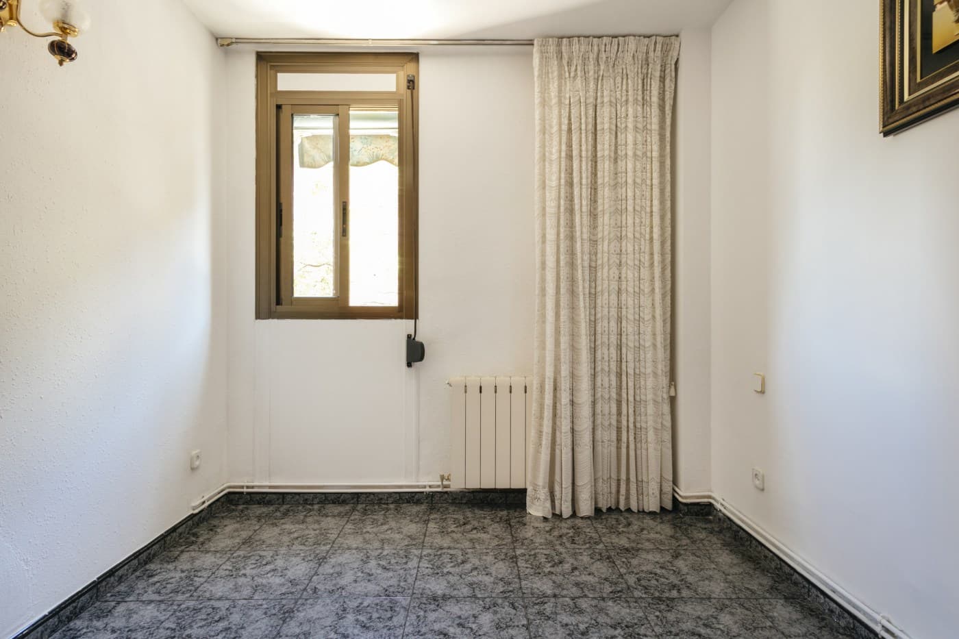 Luminoso piso de 3 habitaciones con terraza y balcón en Baró de Viver — miniatura 12