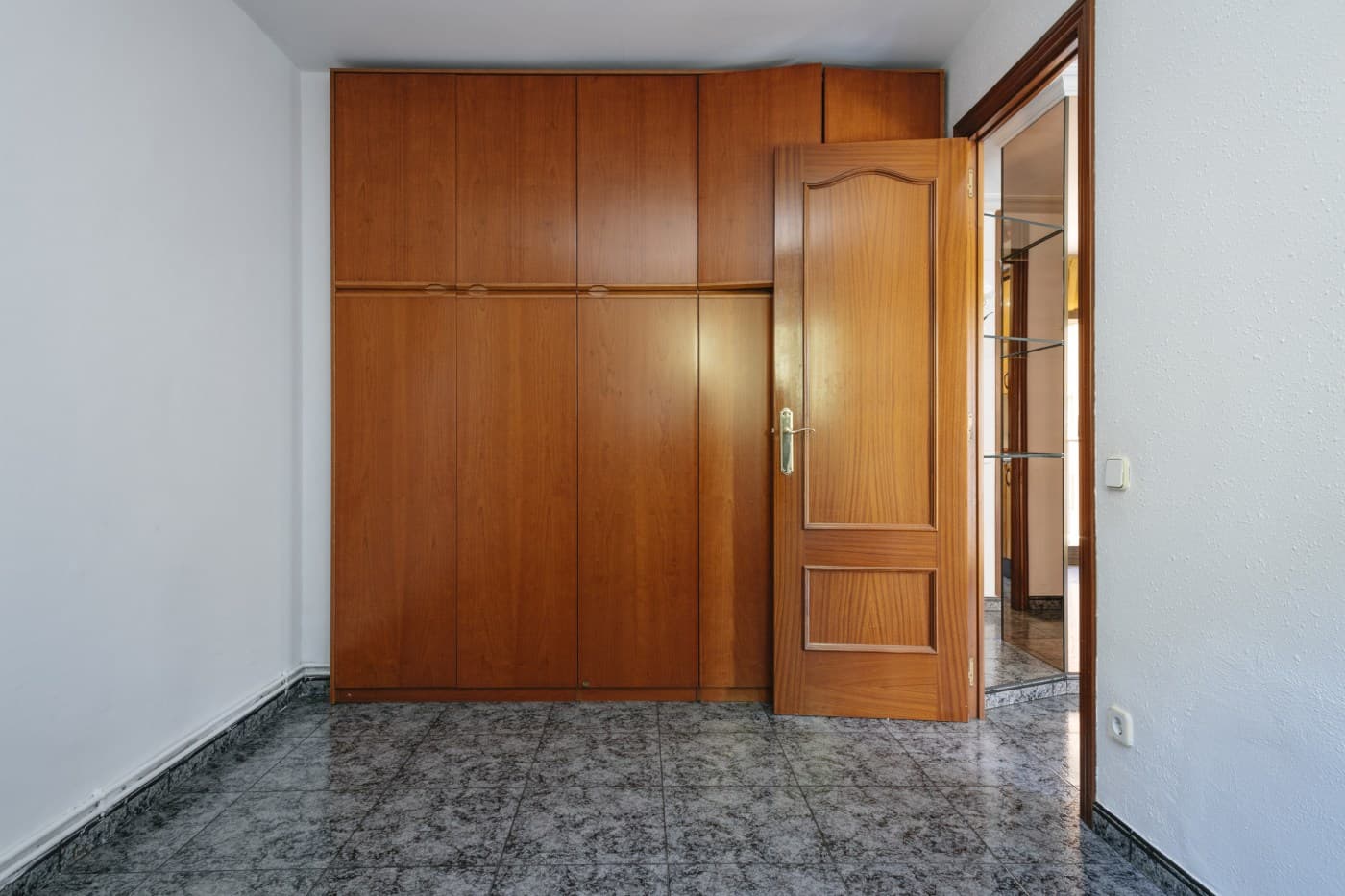 Luminoso piso de 3 habitaciones con terraza y balcón en Baró de Viver — miniatura 13