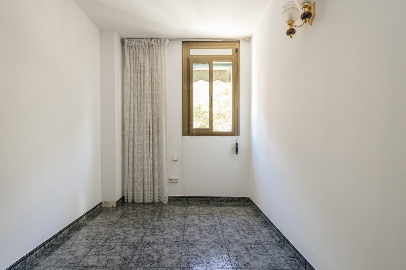 Luminoso piso de 3 habitaciones con terraza y balcón en Baró de Viver — miniatura 14