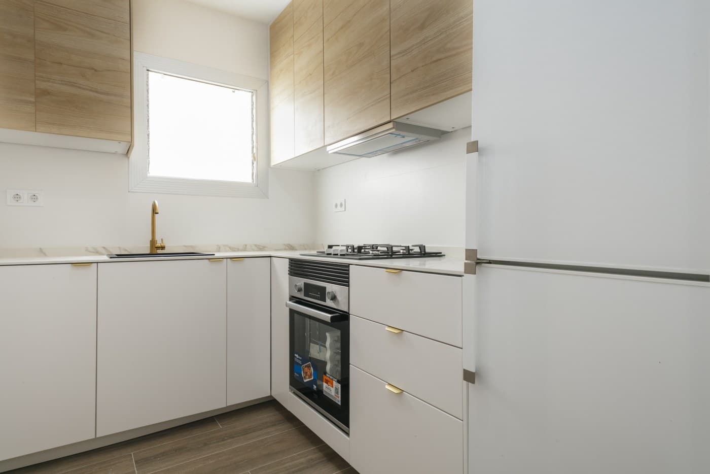 Ático reformado en alquiler, de 3 habitaciones y con dos terrazas — miniatura 8