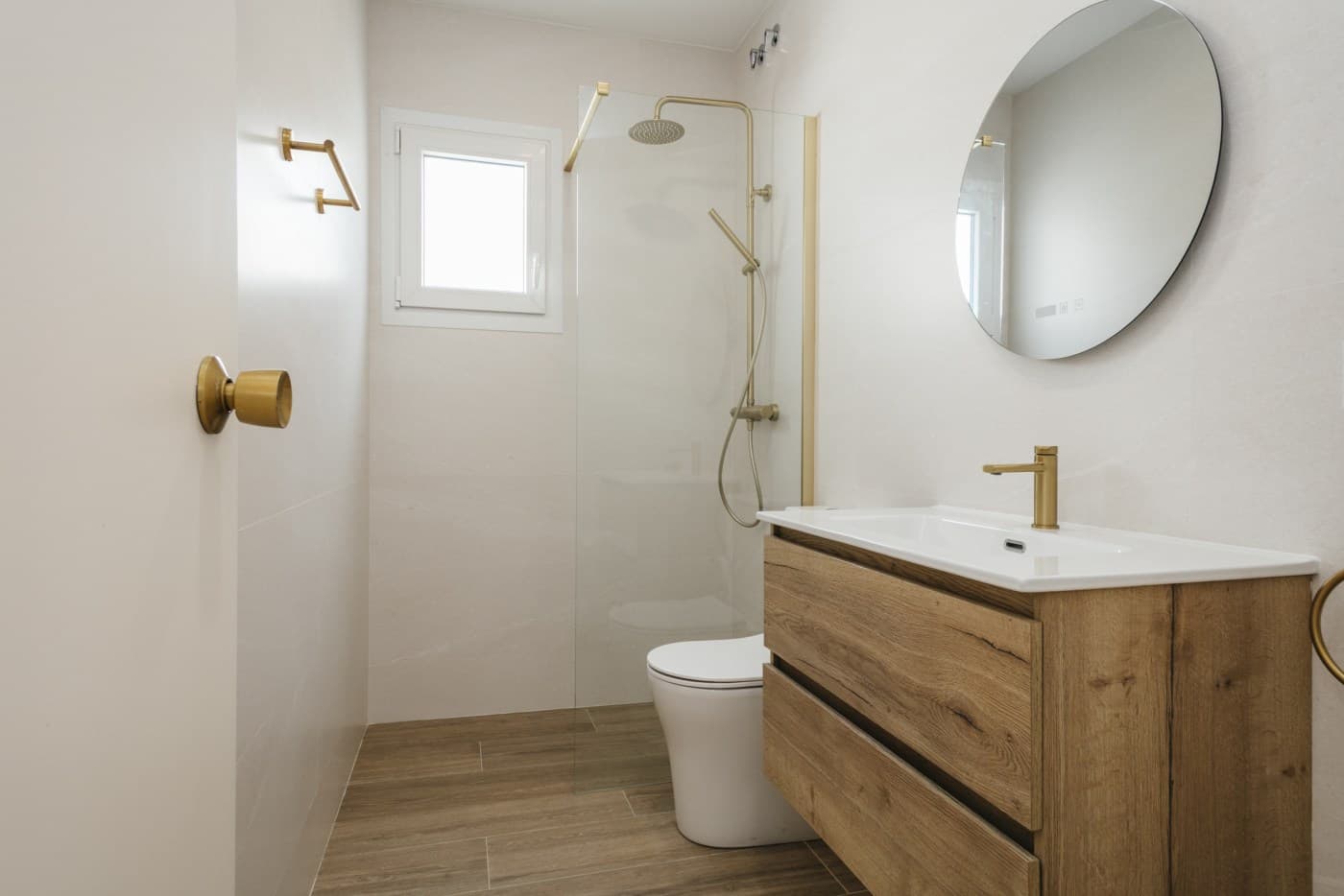 Ático reformado en alquiler, de 3 habitaciones y con dos terrazas — miniatura 19