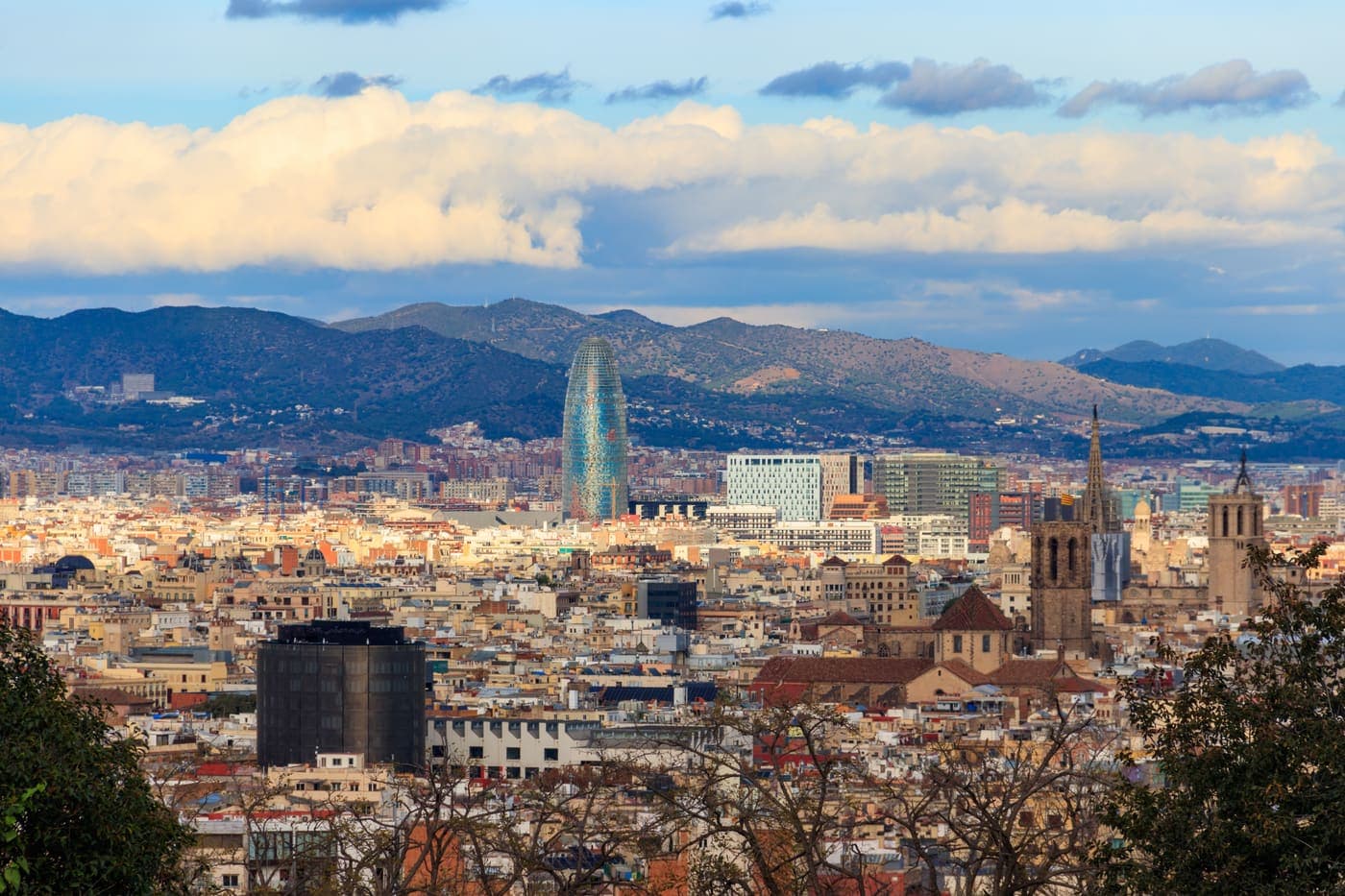 Vista de Barcelona desde la montaña de Montjuïc