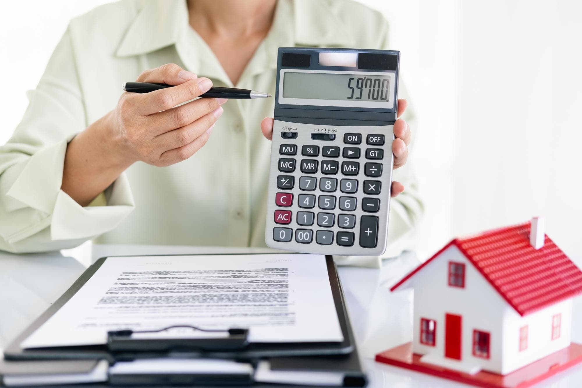 Despeses de compravenda d'habitatge: què pagues i qui ho paga